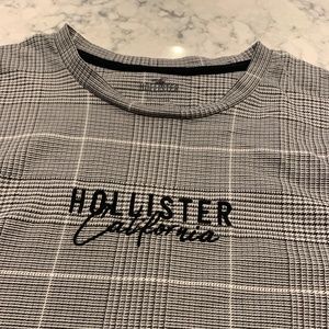 Hollister tshirt
